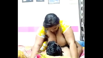 simbu sucking nayanthara boobs video