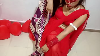 mom in red saree