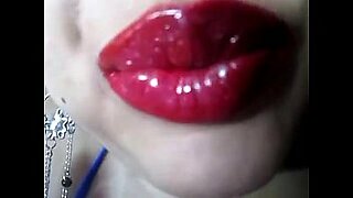 hot lips kisses