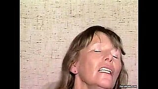 granny woman filipa moans like crazy when masturbates