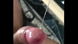 first time virgin girl bleeding