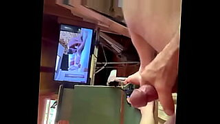 men jerking off and watching fucking couple