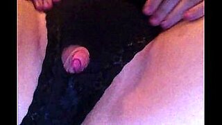 tiny asian orgasm on webcam