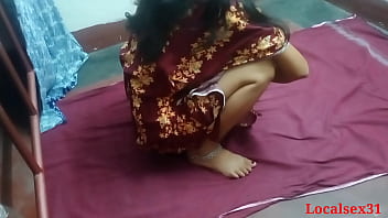 village girls changing saree bra