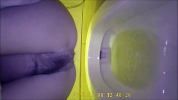 hidden cam squirt at toilet