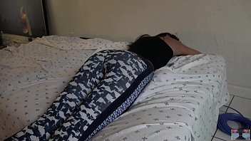 sleeping sister in yoga pants fuckef