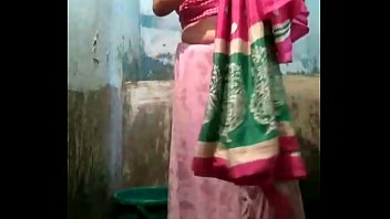 tamil black anty nude bathing