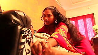 village aunty with tamil rich man telugu romance film by mkj