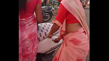 aunty ass back saree removing vedio