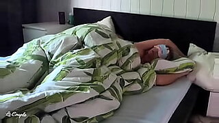sex sama ibu mertua waktu tidur