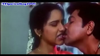 sapna bgrade actress showi g her big tits an smooching