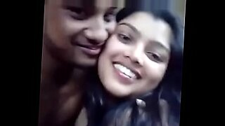 girlfriend and boyfriend kiss sex