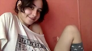 teen with big natural tits masturbate herself in bath