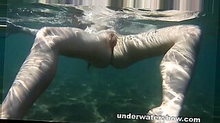 sex in water cam