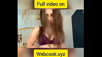 amateur brunette girl riding on the couch video hat