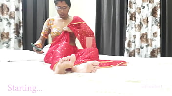 indian aunty remove saree and bath