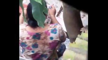 tamil nadu aunty remove saree and bathyoutupe