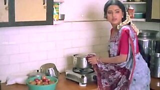 telugu romance in saree videos