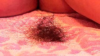 very hairy pussy piss
