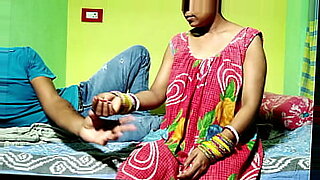 induan girl playing with dildo