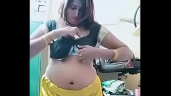 indian mallu woman masturbating in saree