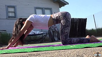 yoga teacher fuckingmom videos hd