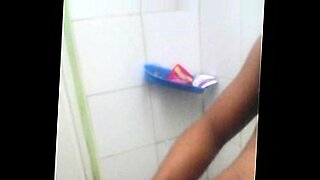 18 years old teen monroe masturbate in bathroom