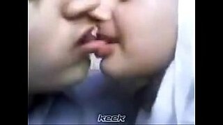 asian girl kissing and handjob
