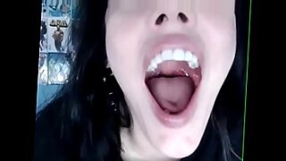 danni lets her boyfriend cum in her mouth