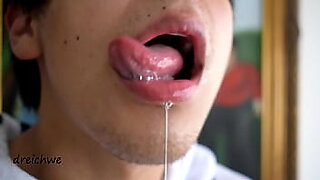 tube porn tongue lick