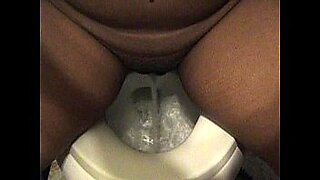 girls pee milk in her pants