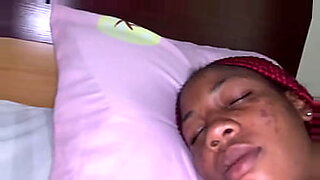 son enjoying sex mom sleeping